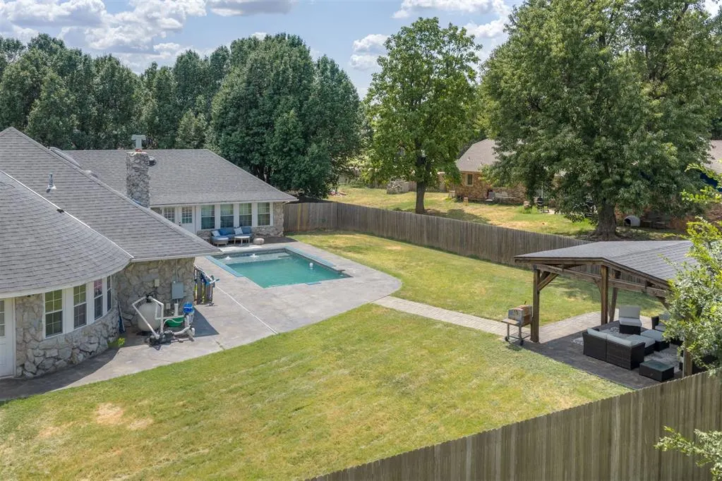 Photo 44 — 617 N Falcon Way, Mustang, OK 73064