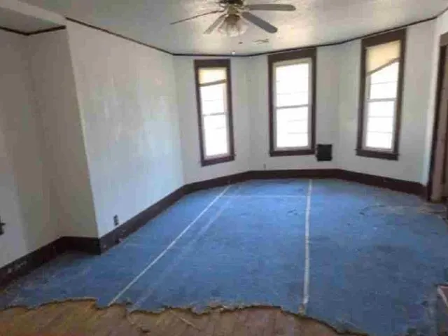 Photo 3 — 321 W B Avenue, Elk City, OK 73644