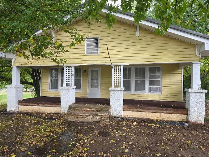 Front exterior — 128 S 4th Street, Okemah, OK 74859