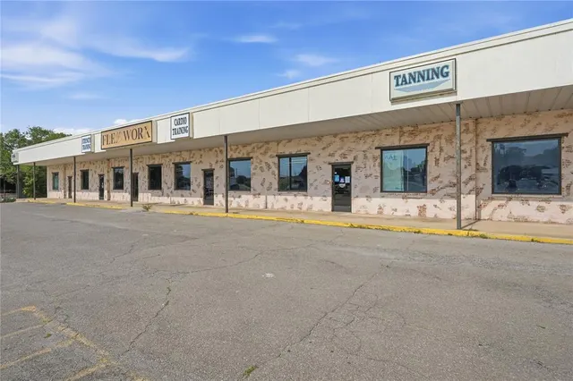 Photo 3 — 605 S Green Avenue, Purcell, OK 73080