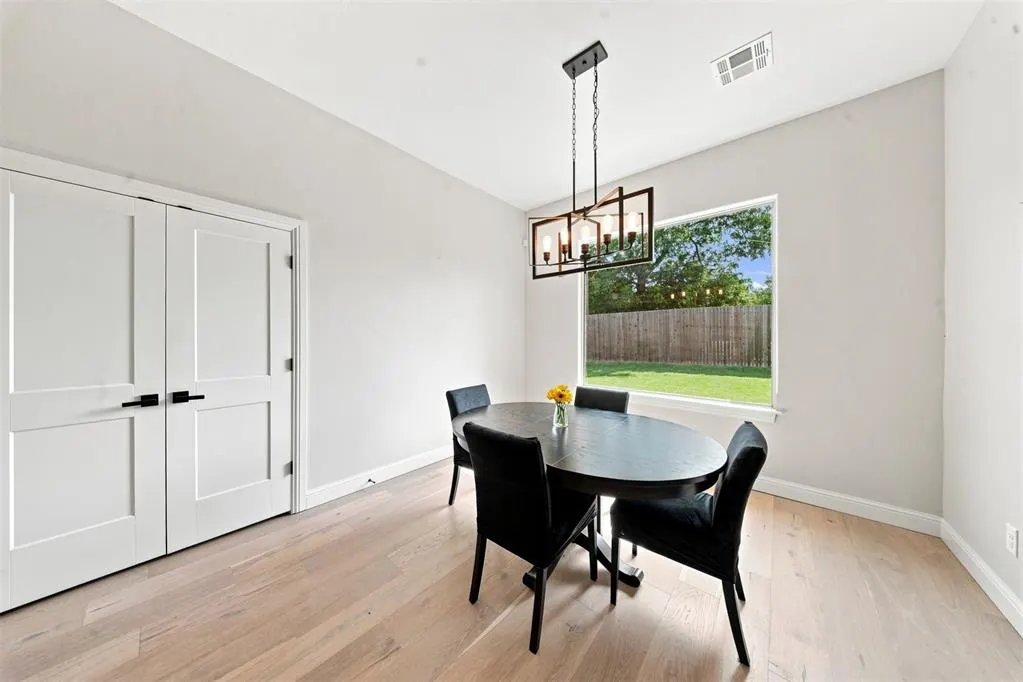 Photo 9 — 10608 NW Emily Circle, Oklahoma City, OK 73120