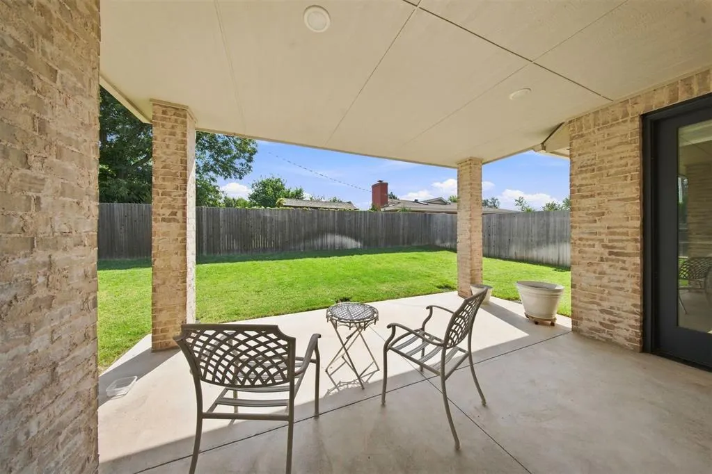 Photo 14 — 10608 NW Emily Circle, Oklahoma City, OK 73120
