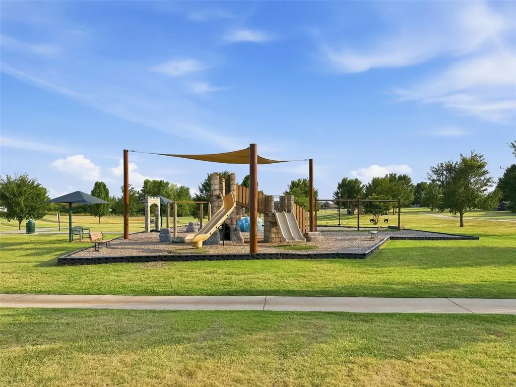 Photo 32 — 604 Apple Tree Lane, Moore, OK 73160