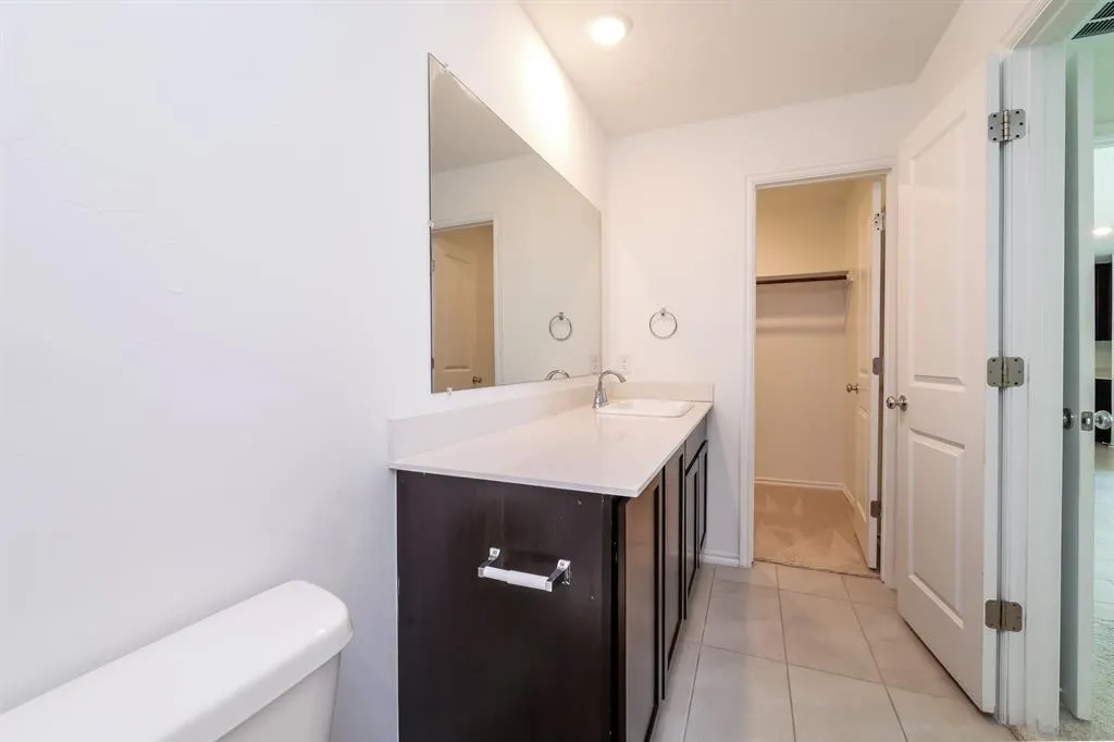 Photo 10 — 10909 SW 23rd Place, Yukon, OK 73099