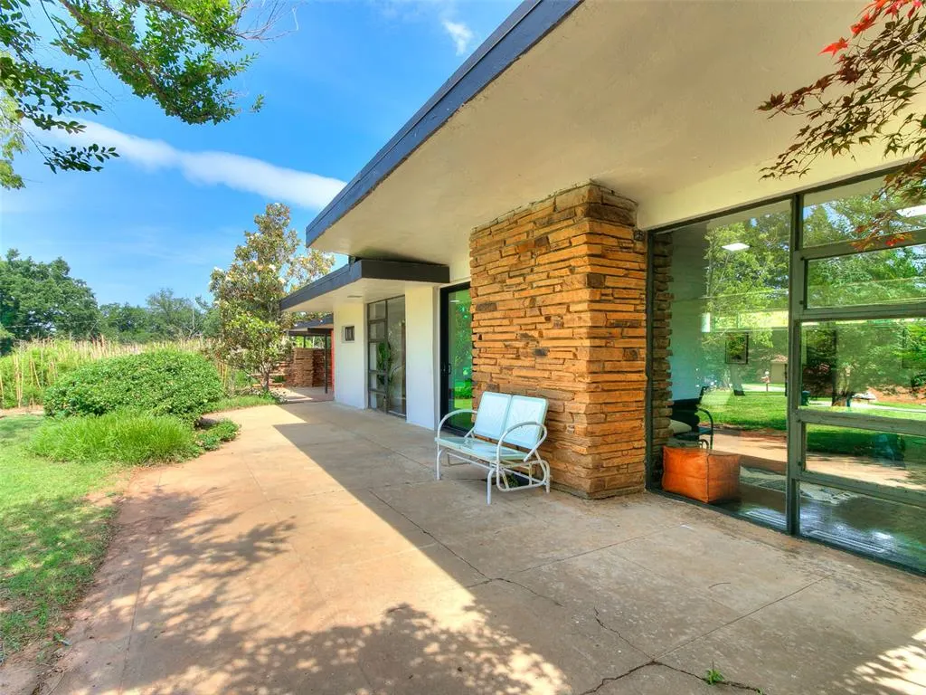Photo 2 — 3200 Norcrest Drive, Forest Park, OK 73121