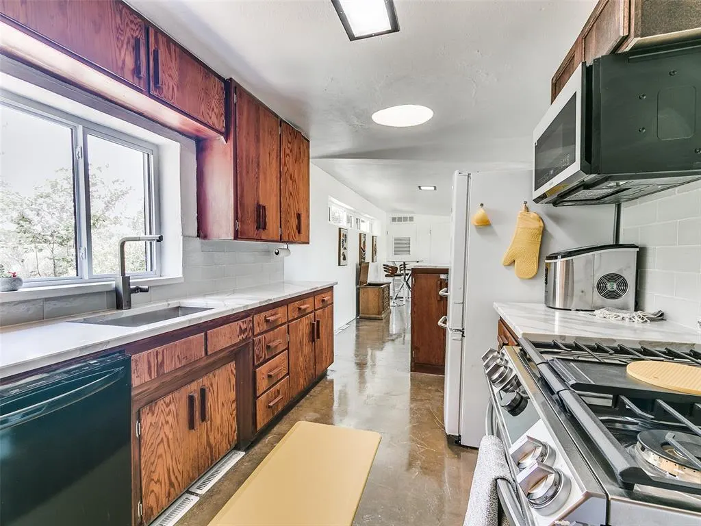 Photo 23 — 3200 Norcrest Drive, Forest Park, OK 73121