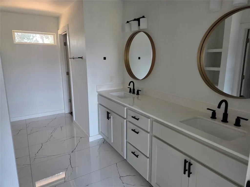 Photo 4 — 1021 NE 18th Street B, Oklahoma City, OK 73111