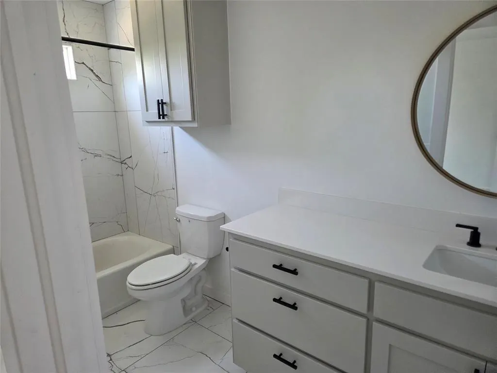 Photo 5 — 1021 NE 18th Street B, Oklahoma City, OK 73111