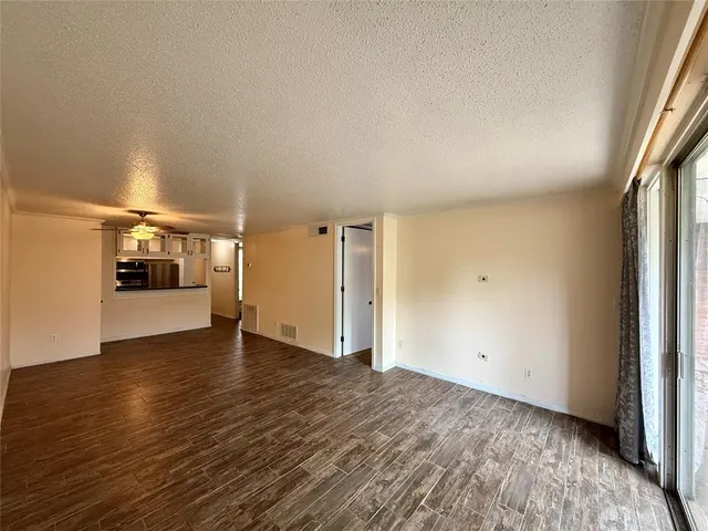 Photo 5 — 6100 N Brookline Avenue 25, Oklahoma City, OK 73112