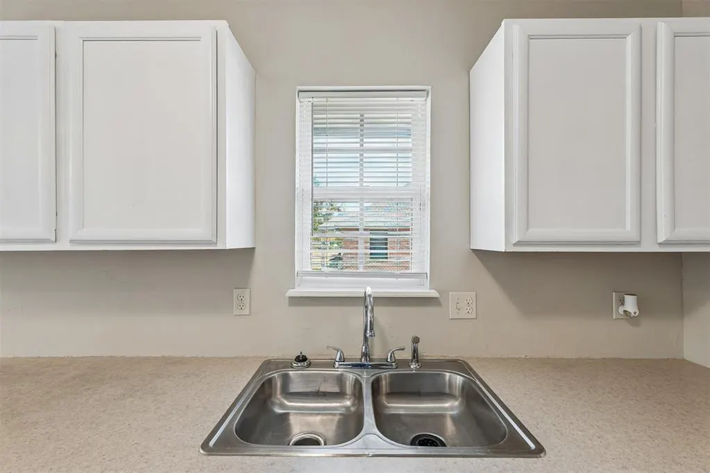 Photo 10 — 637 SW 11th Street, Blanchard, OK 73010