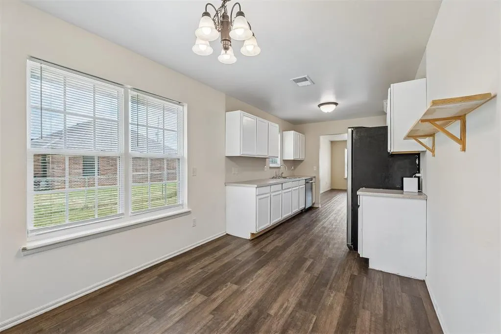 Photo 15 — 637 SW 11th Street, Blanchard, OK 73010