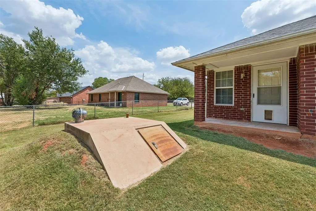 Photo 36 — 637 SW 11th Street, Blanchard, OK 73010