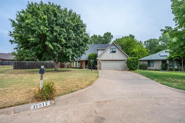 Photo 3 — 11017 Chancellor Court, Yukon, OK 73099