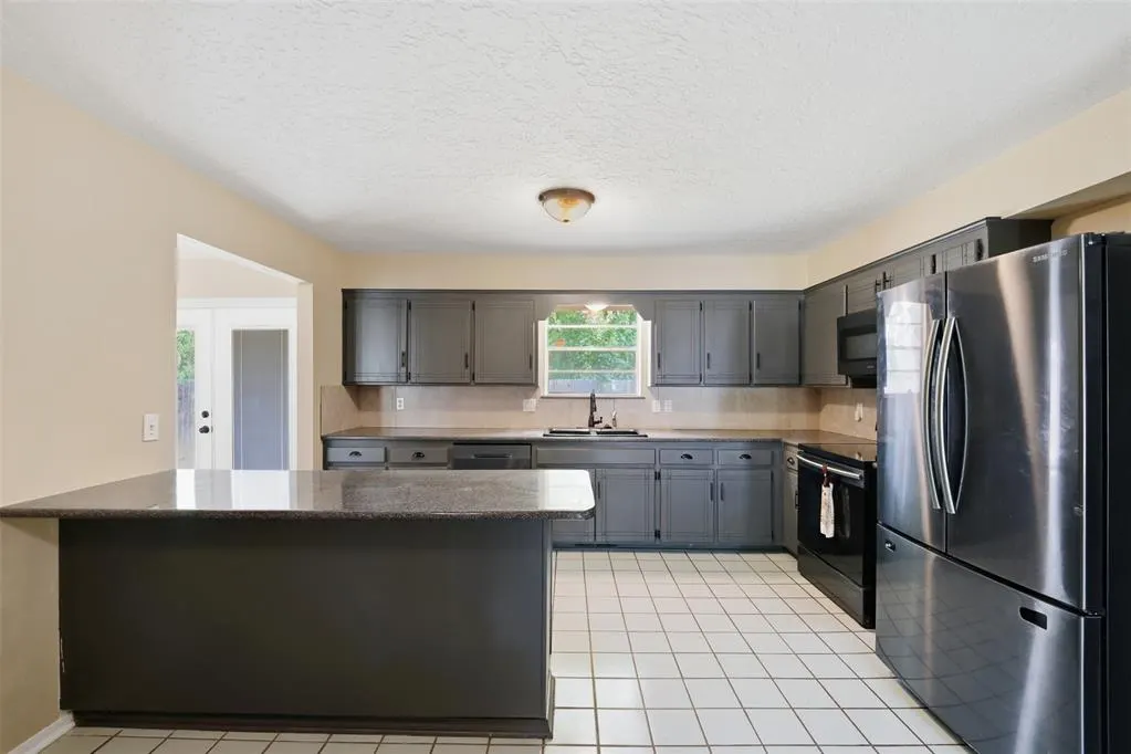 Photo 18 — 11017 Chancellor Court, Yukon, OK 73099