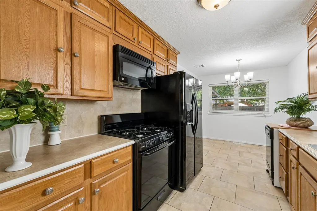 Photo 15 — 708 Willow Ridge Place, Edmond, OK 73003