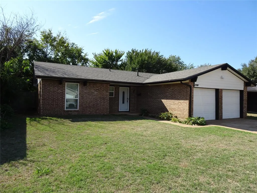 Front exterior — 708 Willow Ridge Place, Edmond, OK 73003