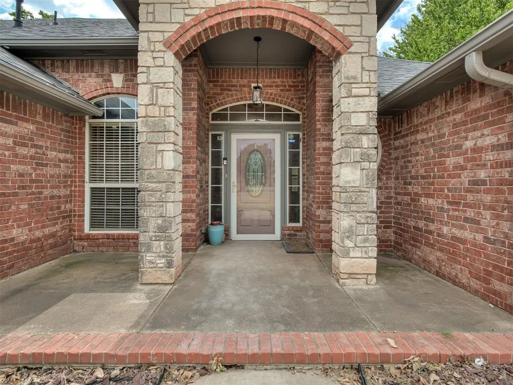 Photo 2 — 2373 Elm Tree Lane, Blanchard, OK 73010