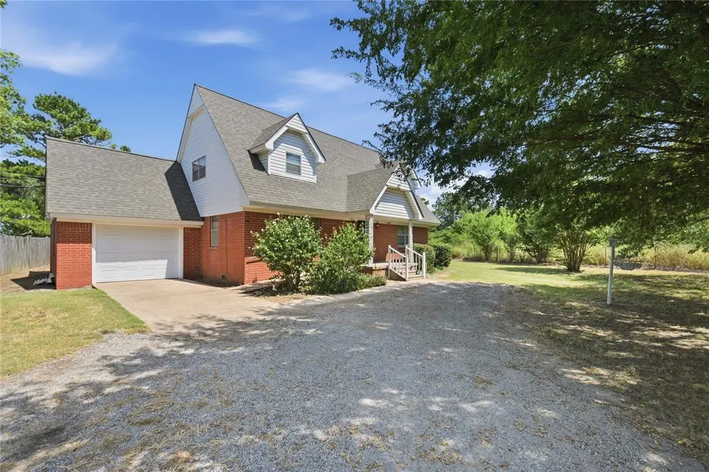 Photo 2 — 22683 US Highway 77, Pauls Valley, OK 73075