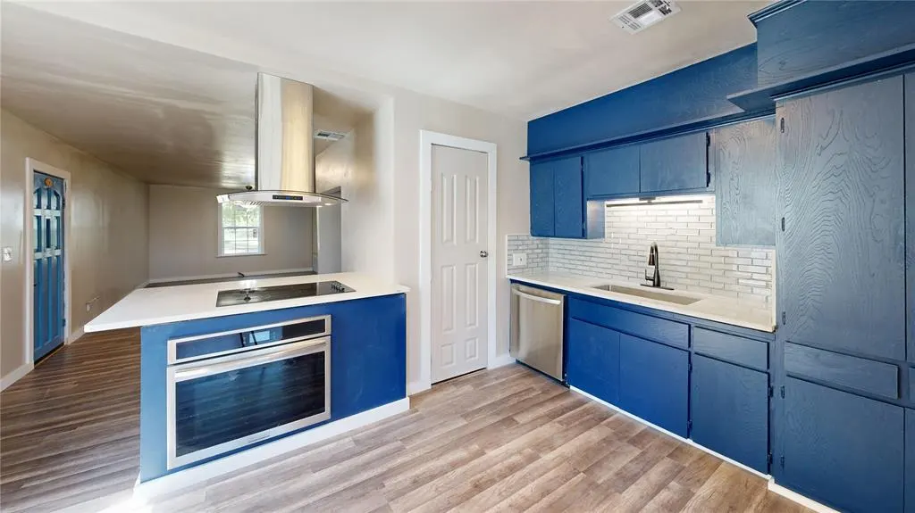 Photo 2 — 1305 NW 7th Avenue, Ardmore, OK 73401