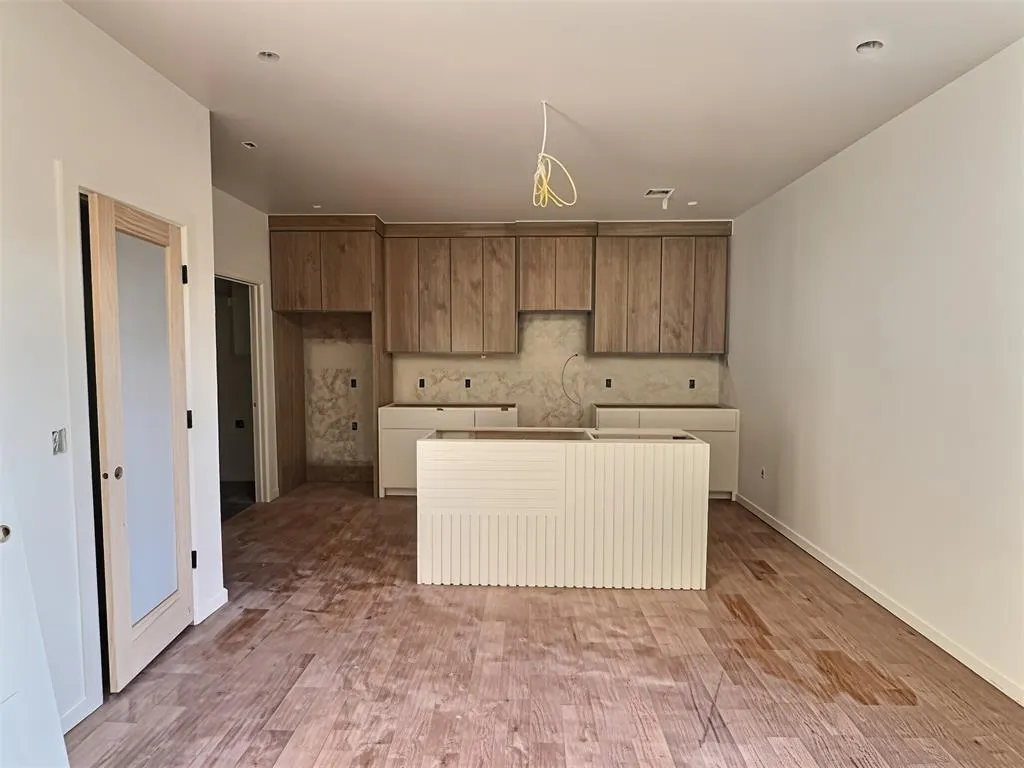 Photo 2 — 1620 N Miramar Boulevard, Oklahoma City, OK 73117