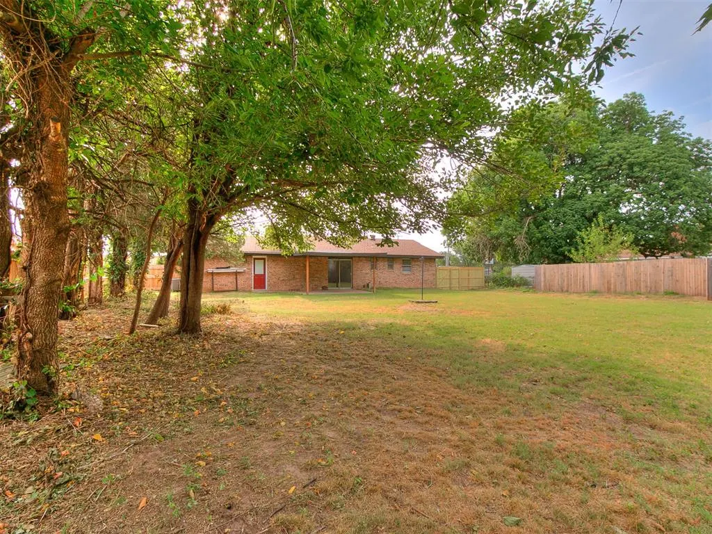 Photo 9 — 3705 N Donna Avenue, Bethany, OK 73008