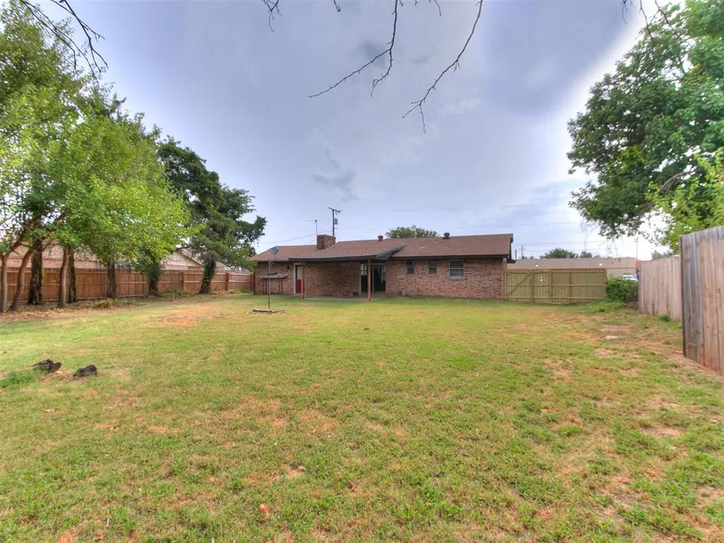 Photo 10 — 3705 N Donna Avenue, Bethany, OK 73008