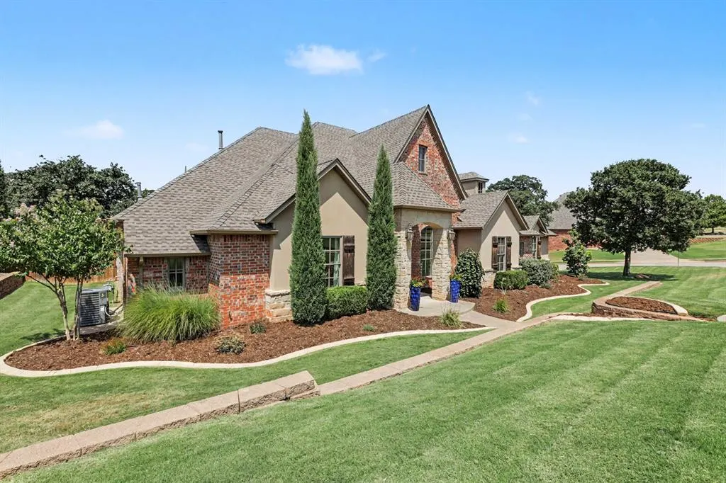 Photo 3 — 1317 Autumn Creek Drive, Edmond, OK 73003