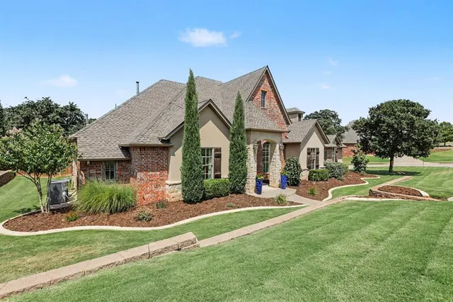 Photo 3 — 1317 Autumn Creek Drive, Edmond, OK 73003