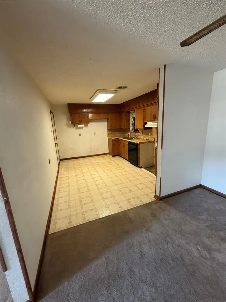 Photo 6 — 1351 Regent Street, Norman, OK 73069