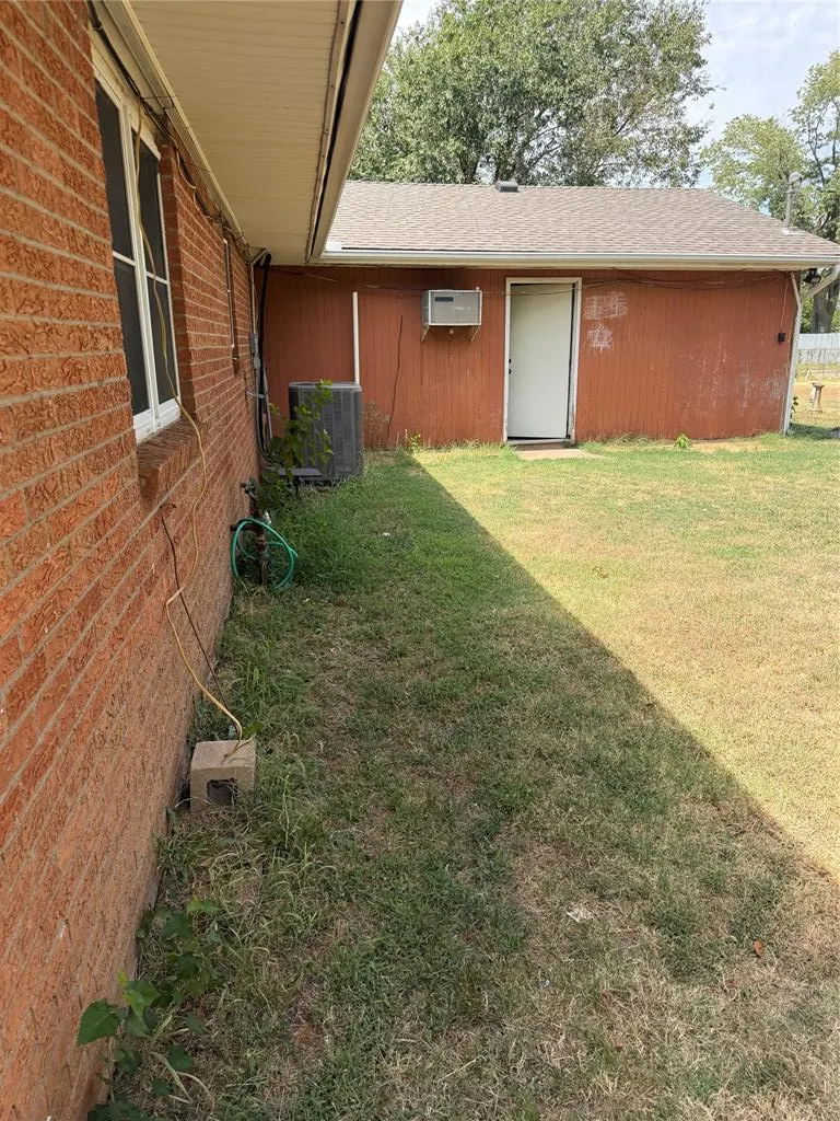 Photo 19 — 1351 Regent Street, Norman, OK 73069