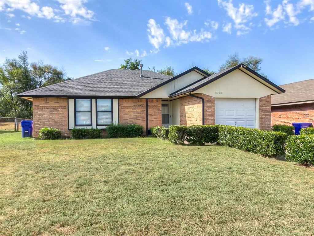 Photo 3 — 8708 E Parkridge Drive, Oklahoma City, OK 73141