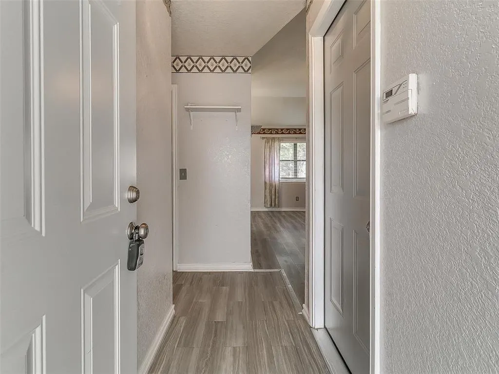 Photo 6 — 8708 E Parkridge Drive, Oklahoma City, OK 73141