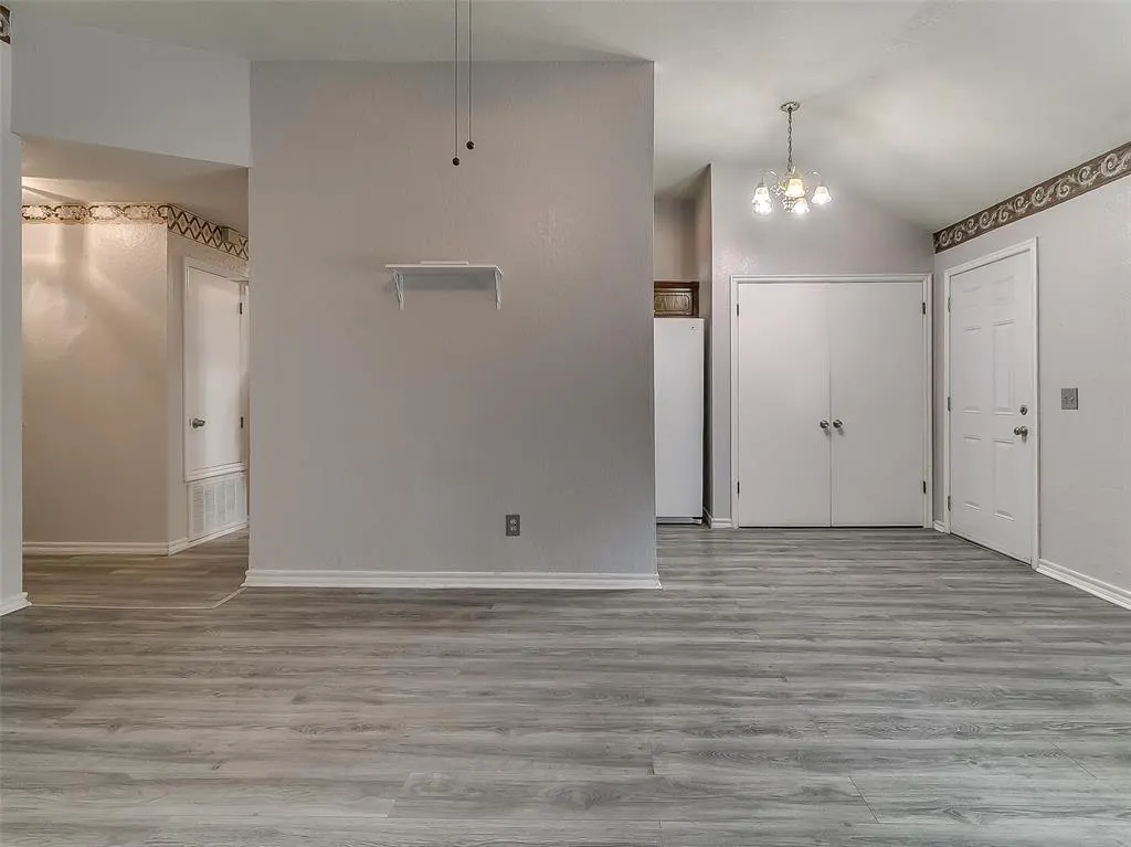 Photo 14 — 8708 E Parkridge Drive, Oklahoma City, OK 73141