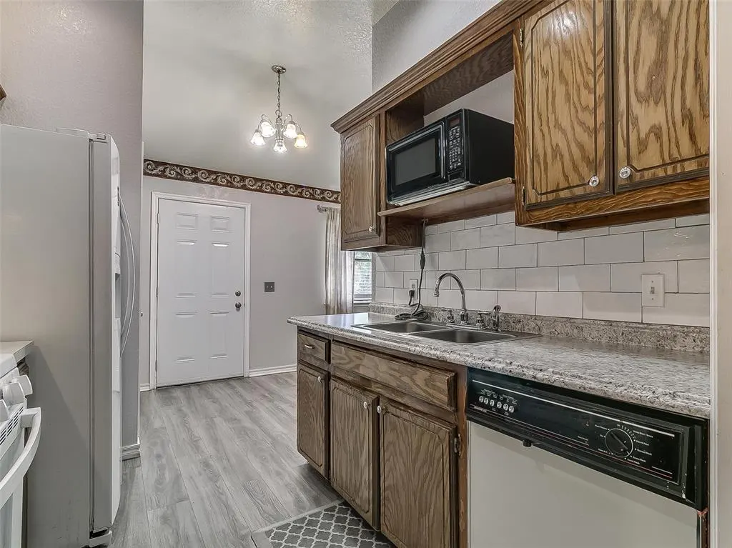 Photo 19 — 8708 E Parkridge Drive, Oklahoma City, OK 73141