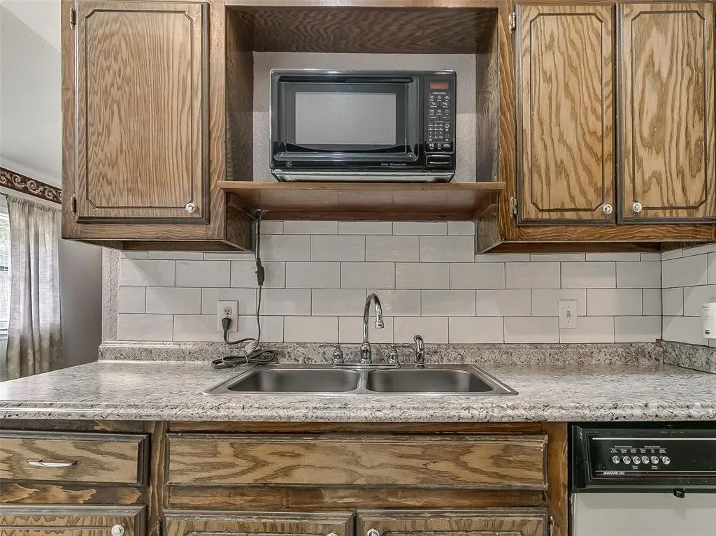 Photo 17 — 8708 E Parkridge Drive, Oklahoma City, OK 73141