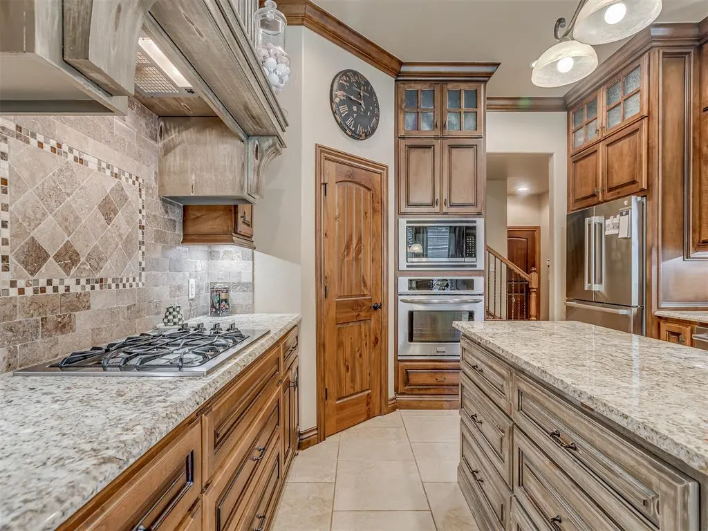 Photo 13 — 700 Newport Bridge Drive, Edmond, OK 73034