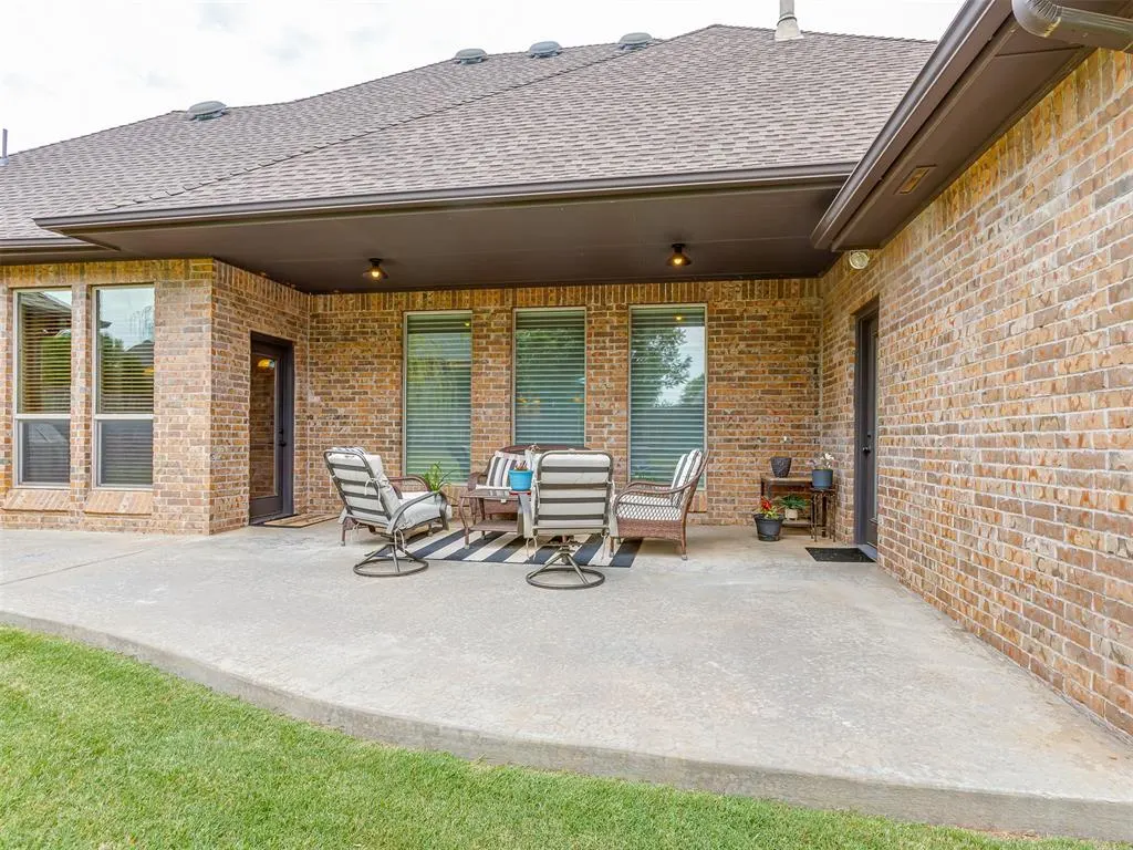 Photo 36 — 700 Newport Bridge Drive, Edmond, OK 73034
