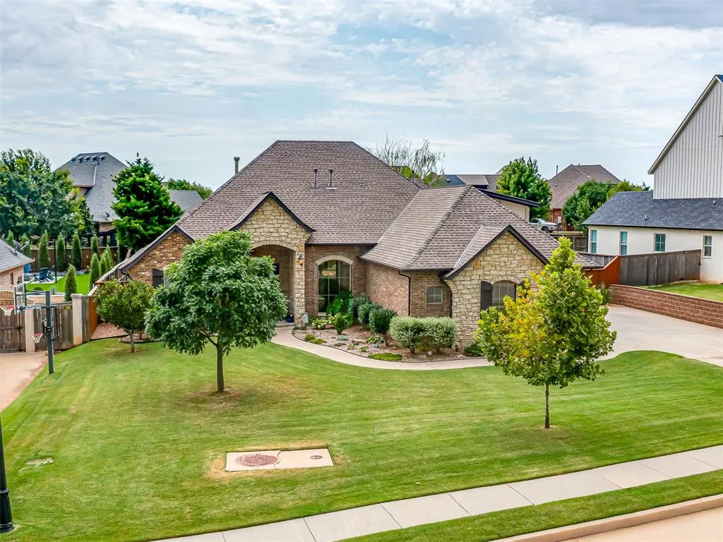 Photo 41 — 700 Newport Bridge Drive, Edmond, OK 73034