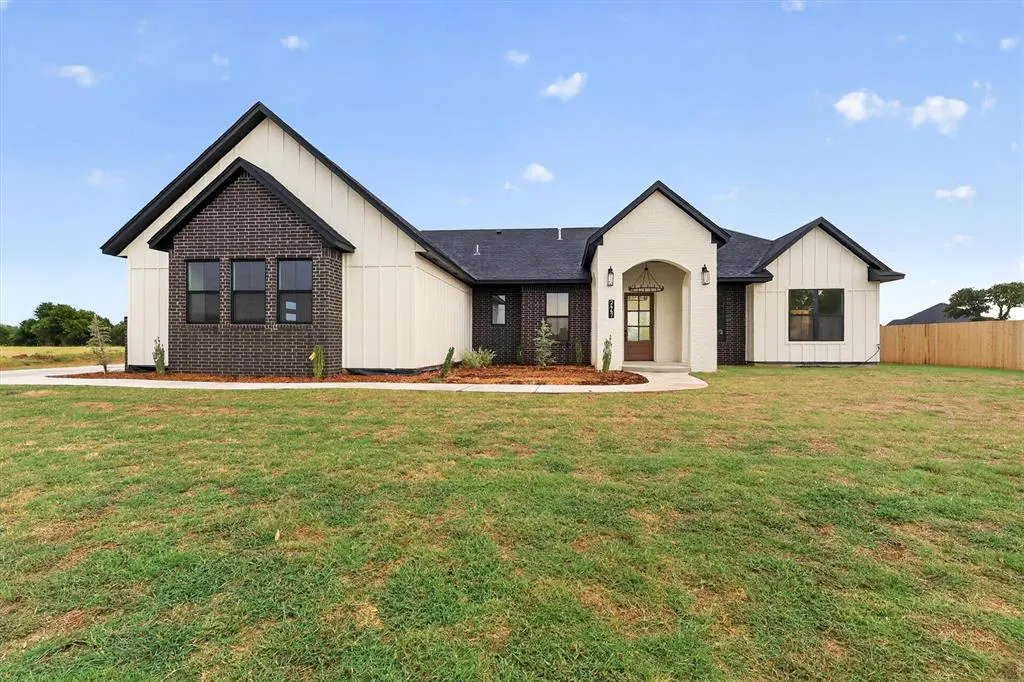 Photo 3 — 2447 Wolf Creek Bend, Blanchard, OK 73010