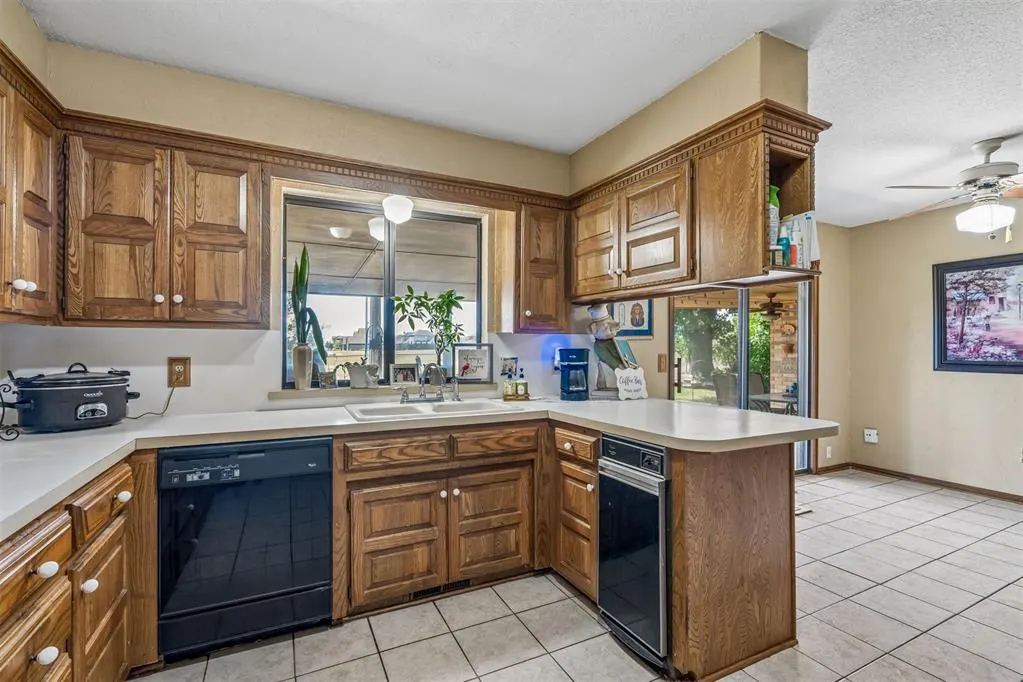 Photo 9 — 2320 SW 125th Street, Oklahoma City, OK 73170