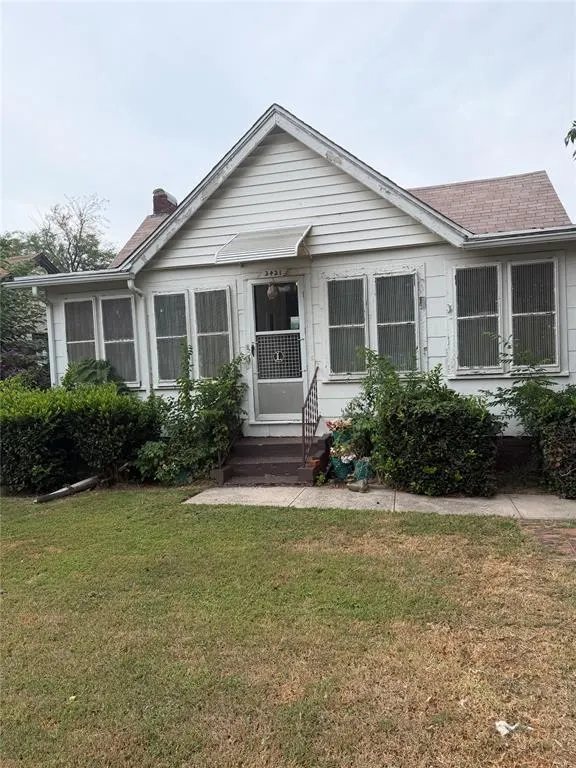 Front exterior — 2421 SW 27th Street, Oklahoma City, OK 73108