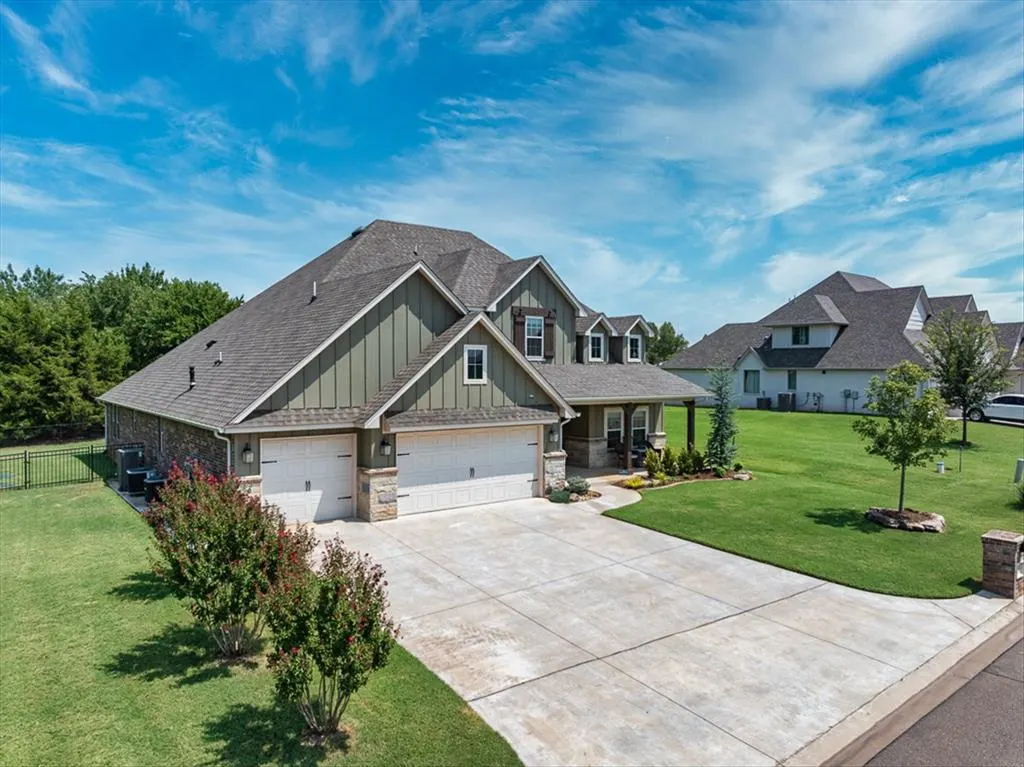 Photo 3 — 14584 Fox Lair Lane, Edmond, OK 73025