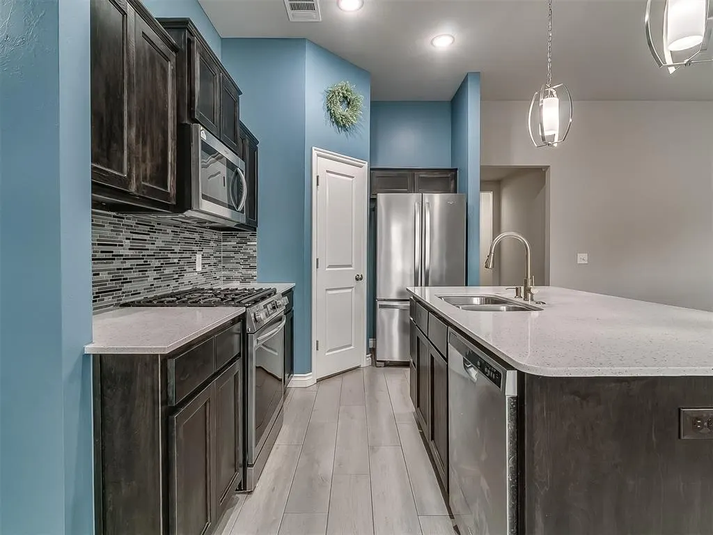 Photo 17 — 13232 SW 3rd Street, Yukon, OK 73099