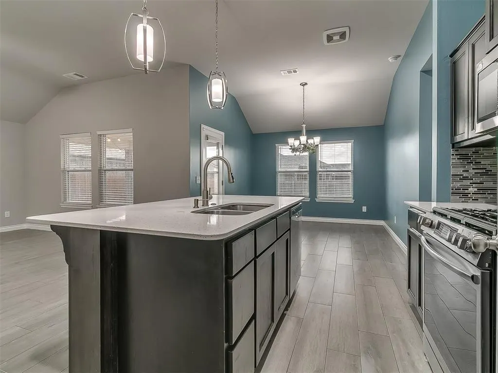 Photo 21 — 13232 SW 3rd Street, Yukon, OK 73099