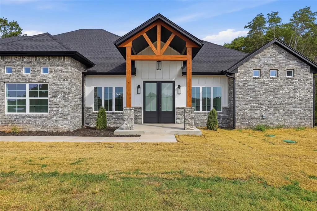 Front exterior — 8725 Mercato Street, Choctaw, OK 73020