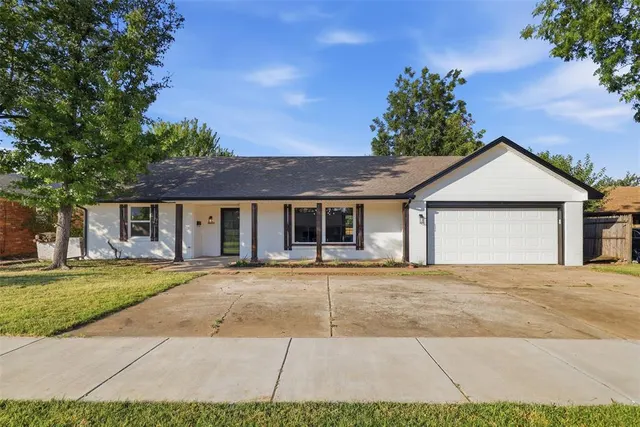 Photo 3 — 2704 NW 110th Street, Oklahoma City, OK 73120