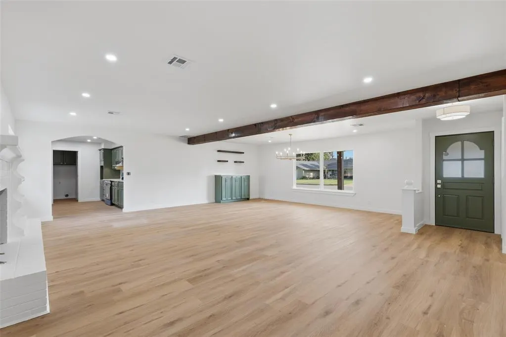 Photo 9 — 2704 NW 110th Street, Oklahoma City, OK 73120