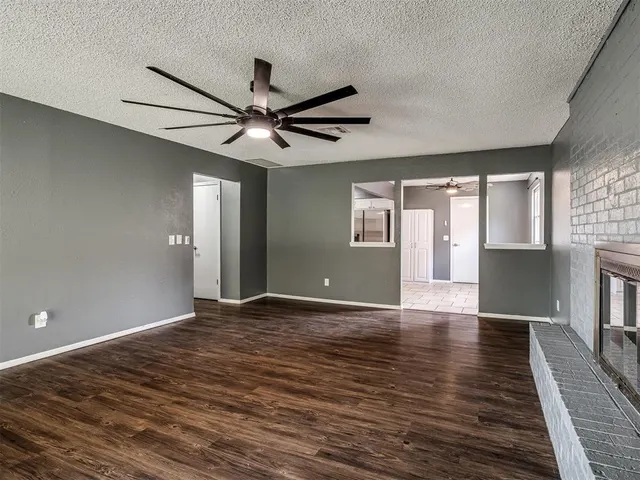 Photo 5 — 3805 Oak Valley Road, Oklahoma City, OK 73135