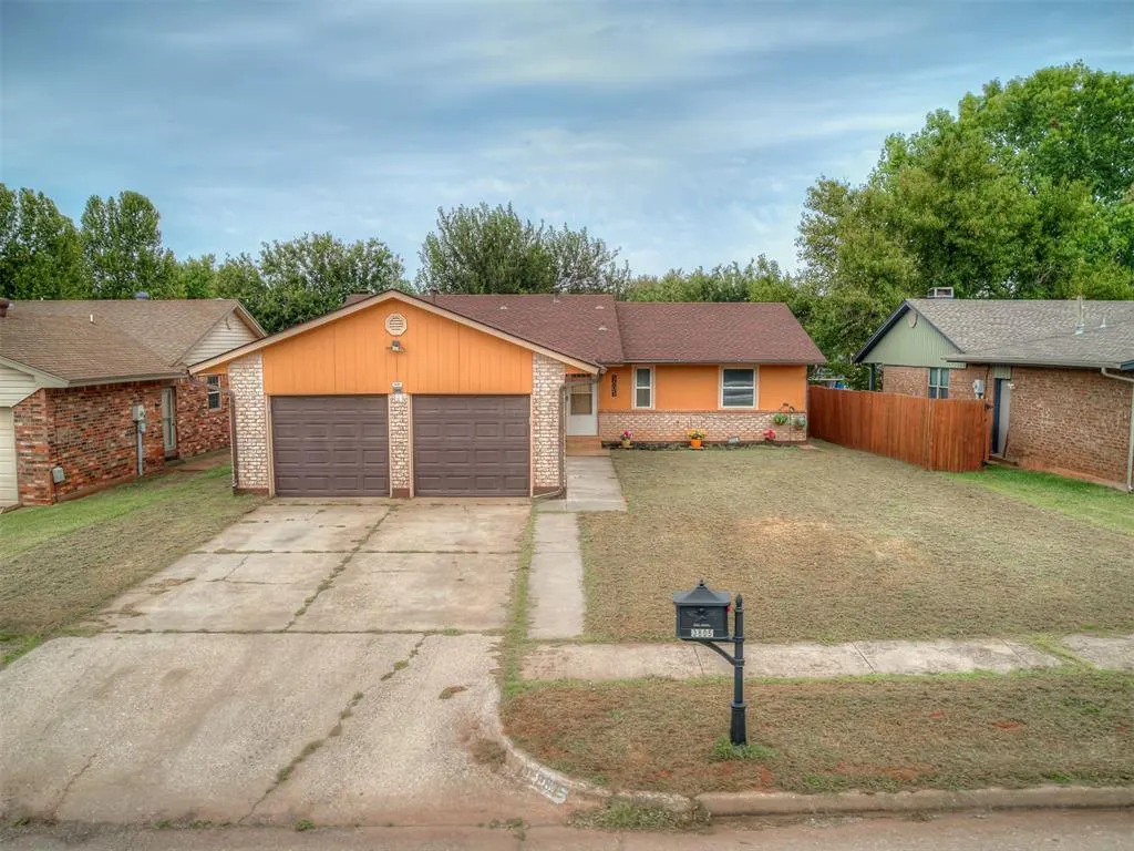 Photo 32 — 3805 Oak Valley Road, Oklahoma City, OK 73135
