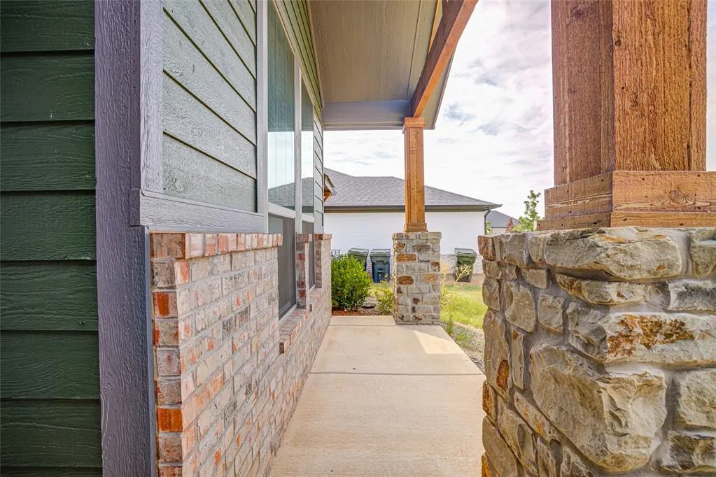 Photo 5 — 3911 Black Mesa Road, Norman, OK 73071